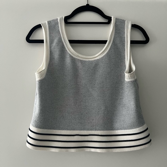 Club Monaco knit cropped shirt - Picture 2 of 4